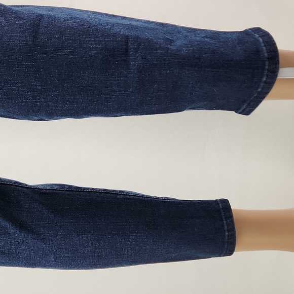 NWT Signature by Levi Strauss Mid Rise Skinny 29×28 Jeans, Flawless - Picture 13 of 17